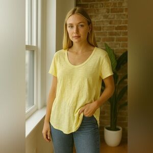 Wilt Light Yellow Short Sleeve Shirt size Large 100% Cotton Made in USA